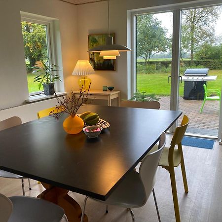 Skont Hus Pa Landet Taet Pa Billund Villa Give Ngoại thất bức ảnh