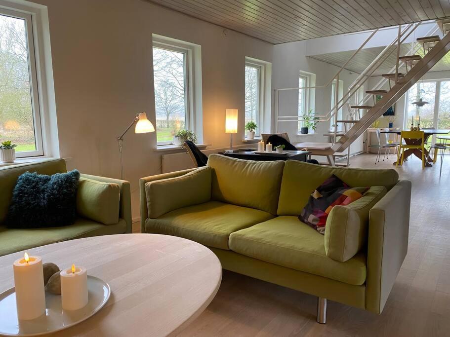 Skont Hus Pa Landet Taet Pa Billund Villa Give Ngoại thất bức ảnh
